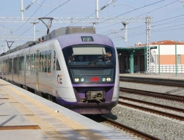 Αναστολή των αυριανών κινητοποιήσεων σε τρένα και προαστιακό αποφάσισε η Πανελλήνια Ομοσπονδία Σιδηροδρομικών